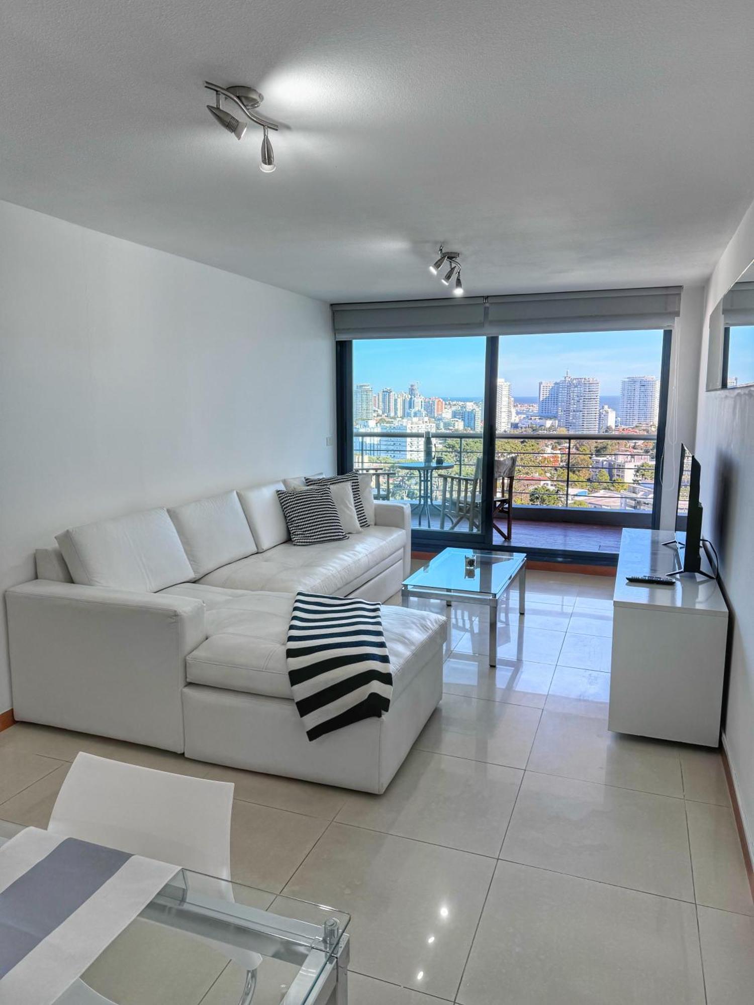 Apartamentos Torre Tressesenta Пунта дел Есте Екстериор снимка