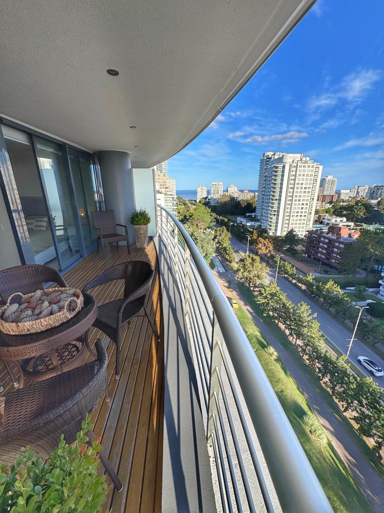 Apartamentos Torre Tressesenta Пунта дел Есте Стая снимка