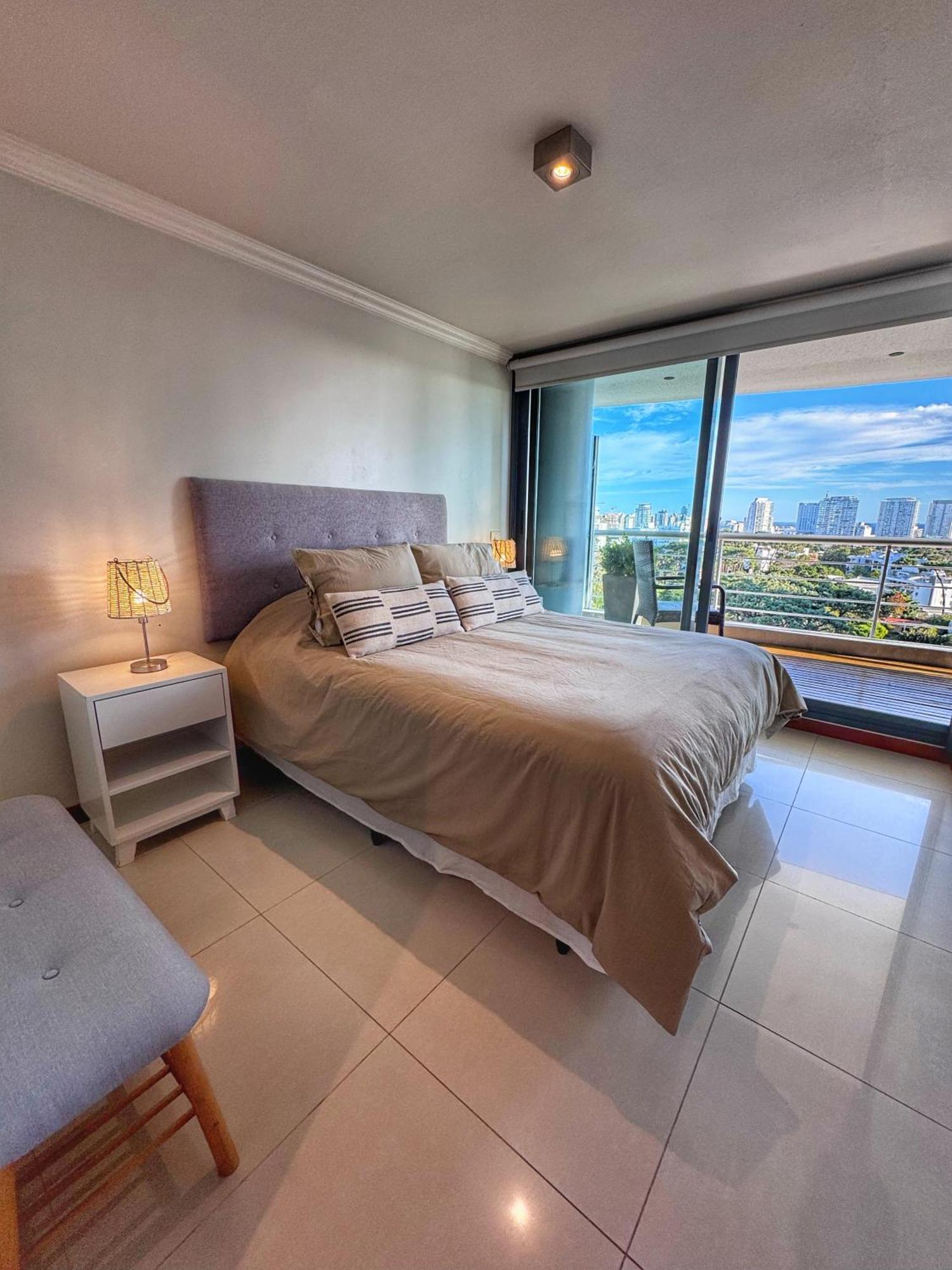 Apartamentos Torre Tressesenta Пунта дел Есте Стая снимка